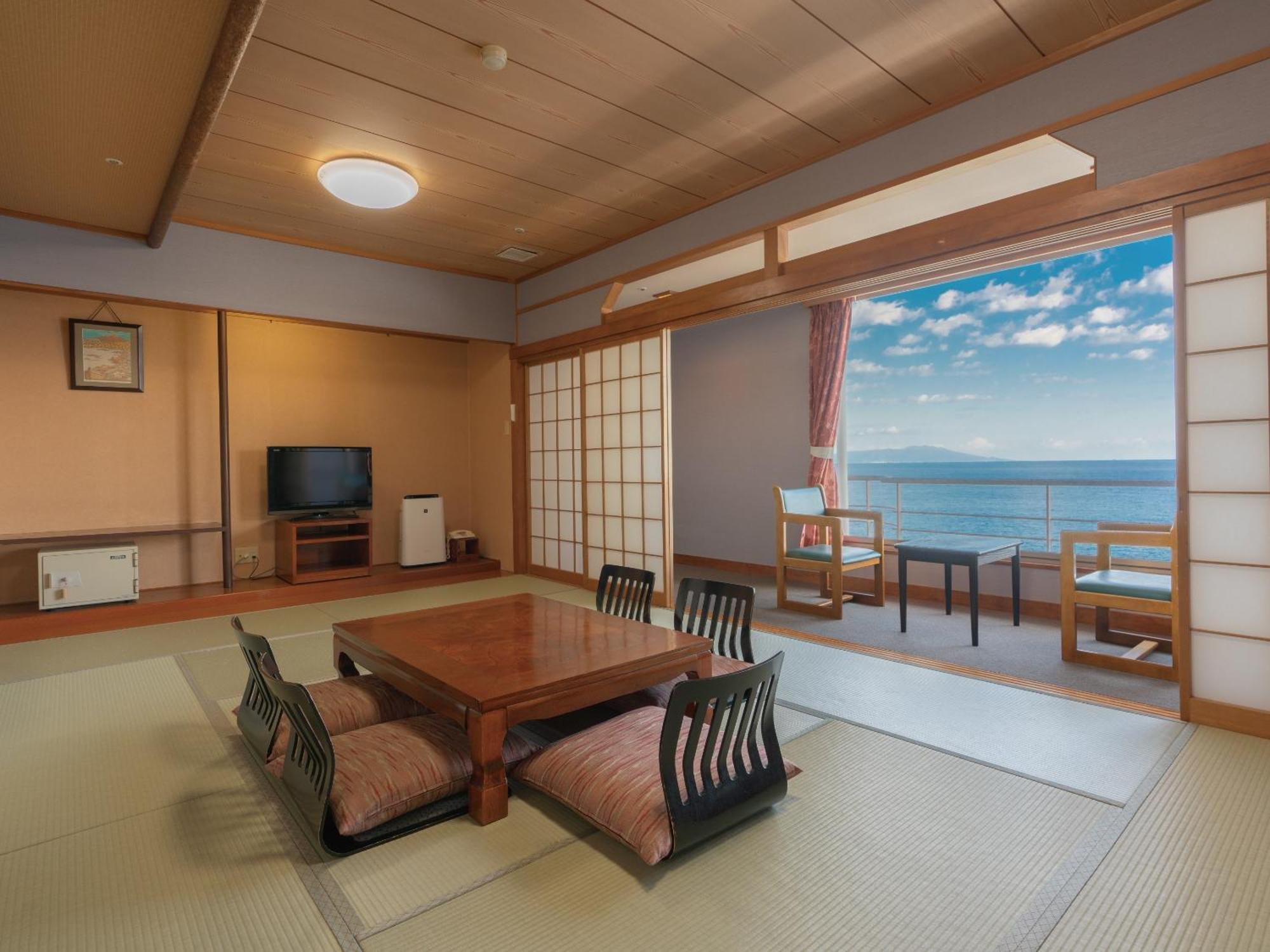 34m² studio Appartement, met 1 privé badkamer in Higashiizu Kamer foto