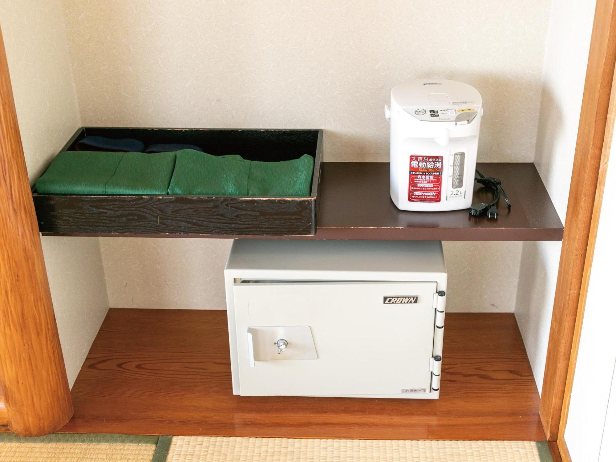 34m² studio Appartement, met 1 privé badkamer in Higashiizu Kamer foto