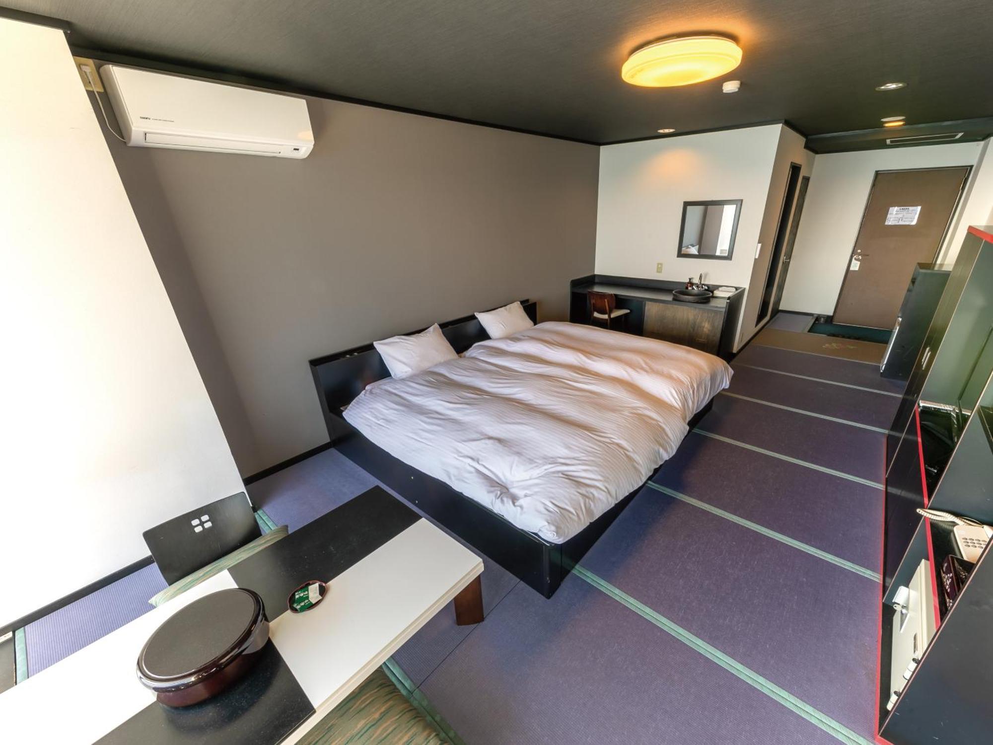 34m² studio Appartement, met 1 privé badkamer in Higashiizu Kamer foto