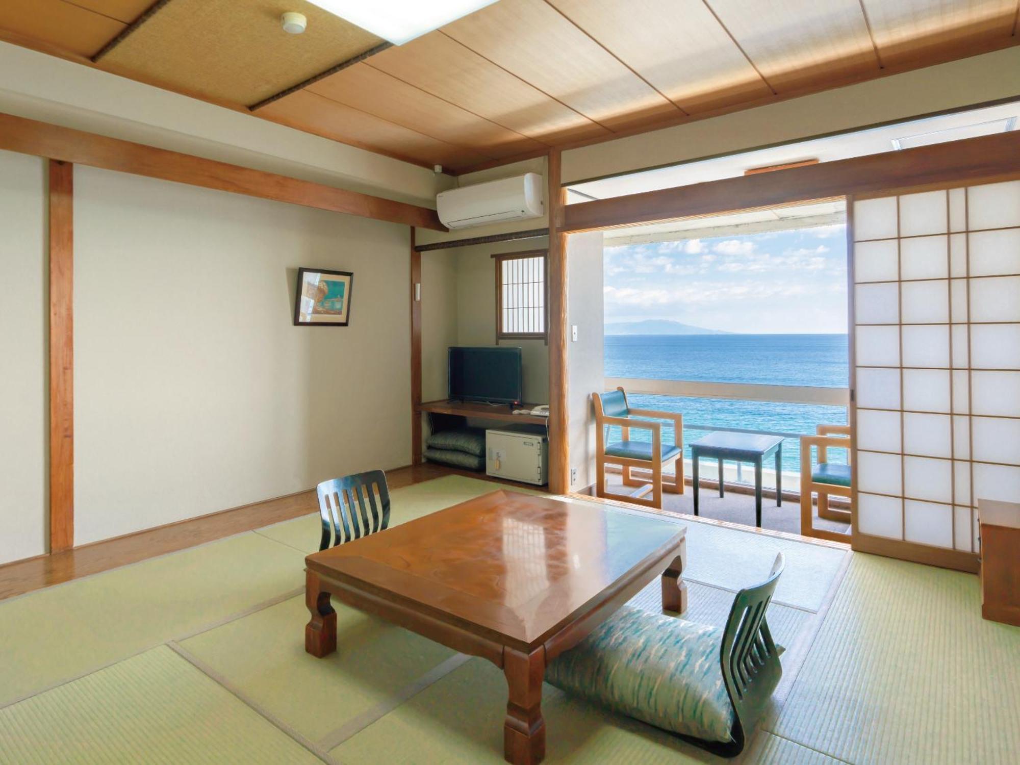34m² studio Appartement, met 1 privé badkamer in Higashiizu Kamer foto