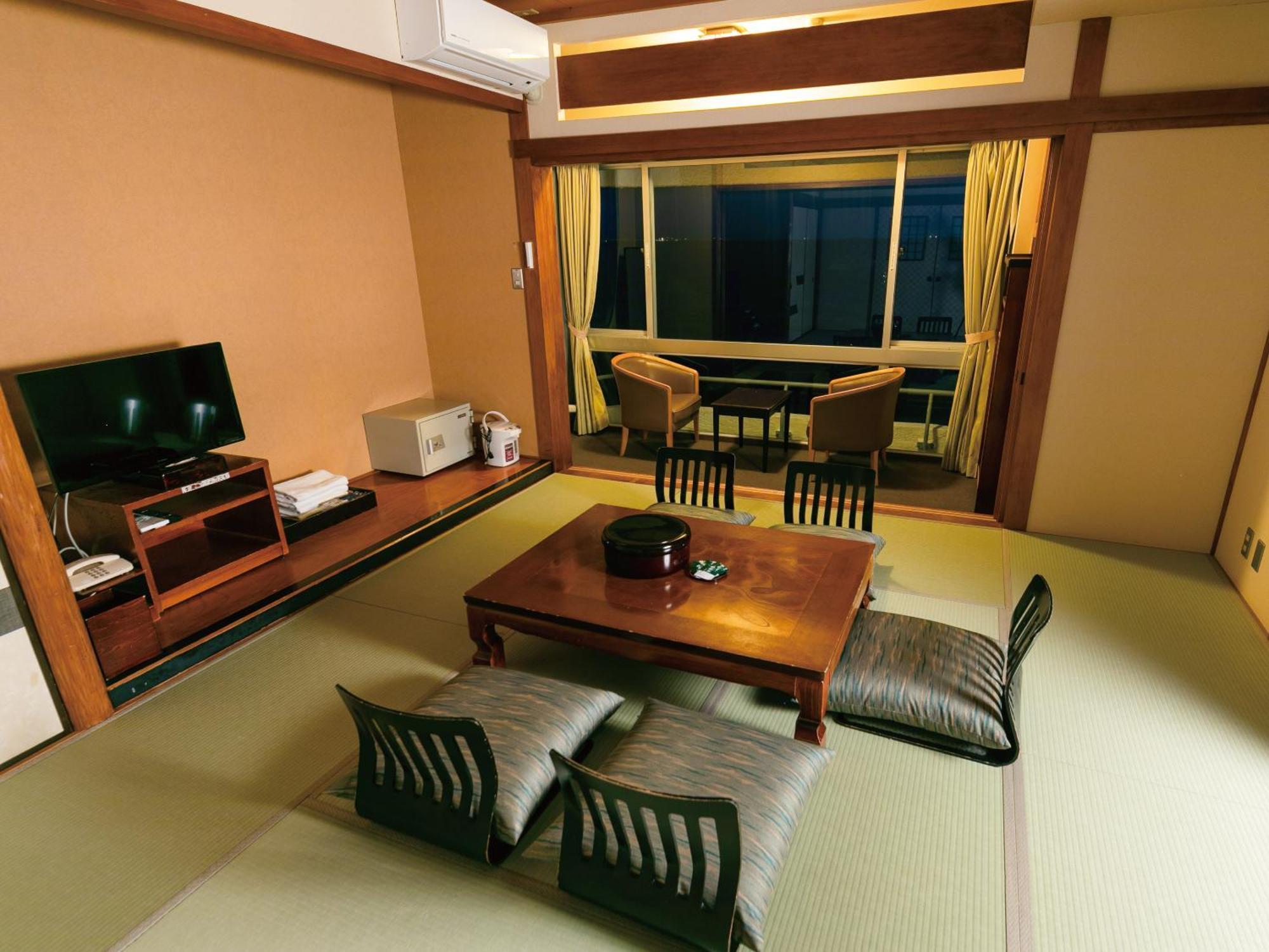 34m² studio Appartement, met 1 privé badkamer in Higashiizu Kamer foto